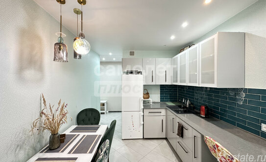 Продажа 2-комн квартиры на вторичном рынке улица Новаторов,  д. 6