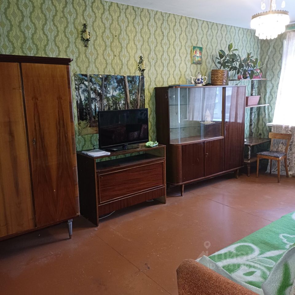 Аренда 1-комн квартиры на вторичном рынке Тосно г., проспект Ленина,  д. 15