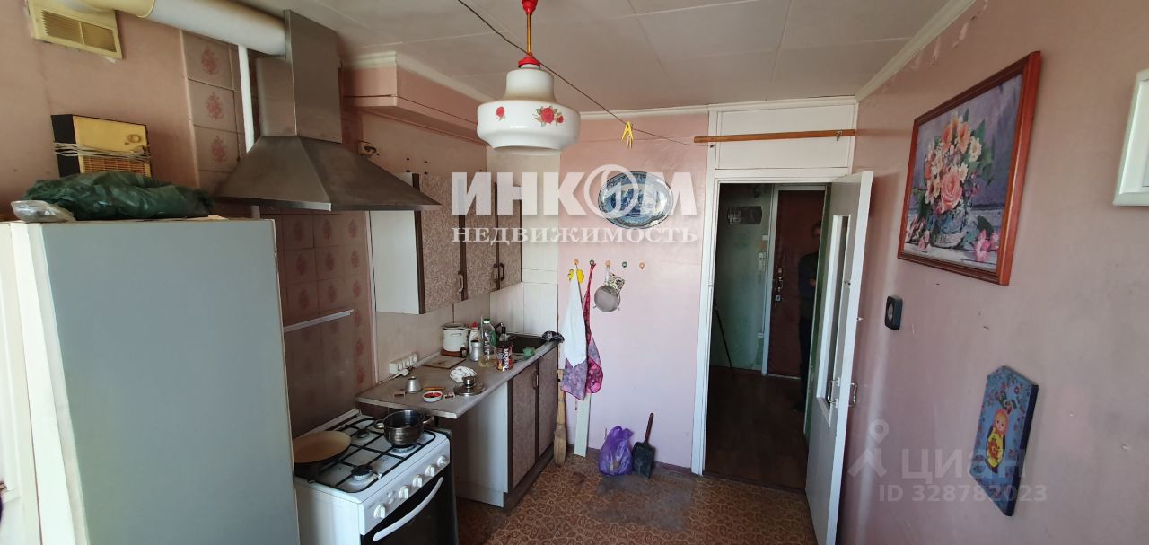 Продажа 2-комн квартиры на вторичном рынке Попутная улица, 1К2