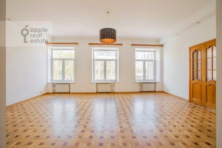 Продажа 5-комн квартиры на вторичном рынке переулок Сверчков, 10