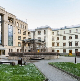 Продажа 3-комн квартиры на вторичном рынке набережная Лейтенанта Шмидта,  д. 21