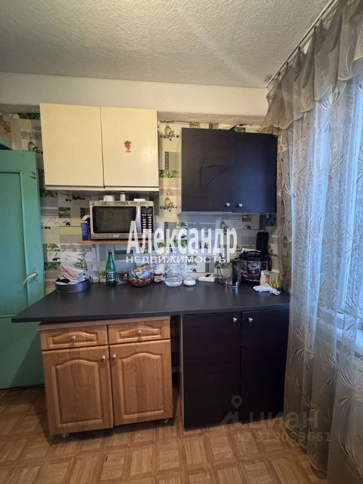Продажа комнаты Колпино, Заводской проспект, 16к3