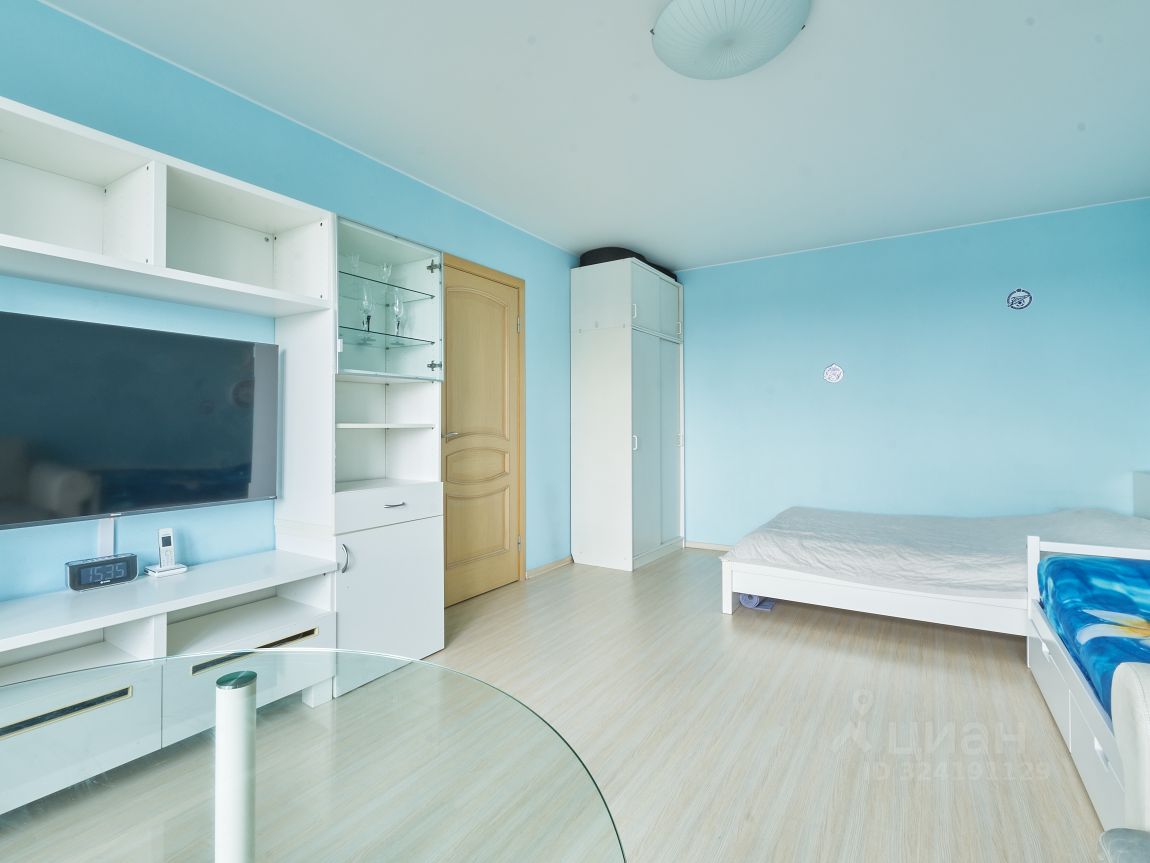 Продажа 1-комн квартиры на вторичном рынке Институтский проспект, 16Б