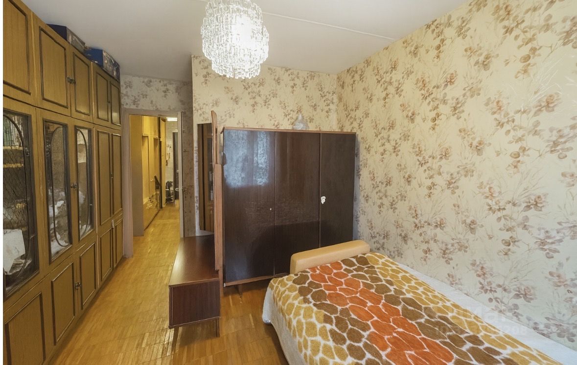 Продажа 4-комн квартиры на вторичном рынке Туристская улица, 24К1