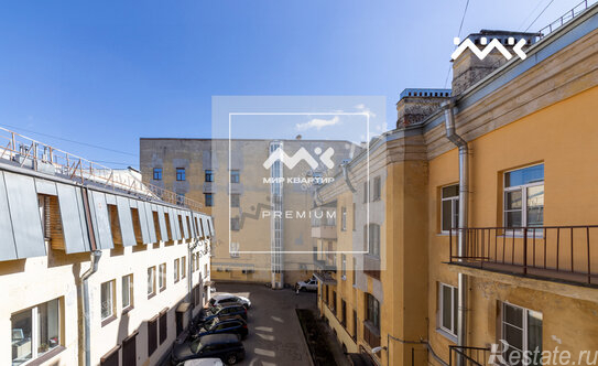 Продажа 3-комн квартиры на вторичном рынке ул Моховая,  д. 14