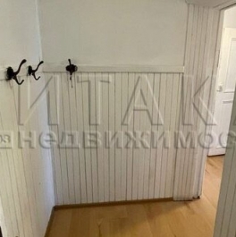 Продажа 1-комн квартиры на вторичном рынке Художников пр-кт,  д. 4 к1