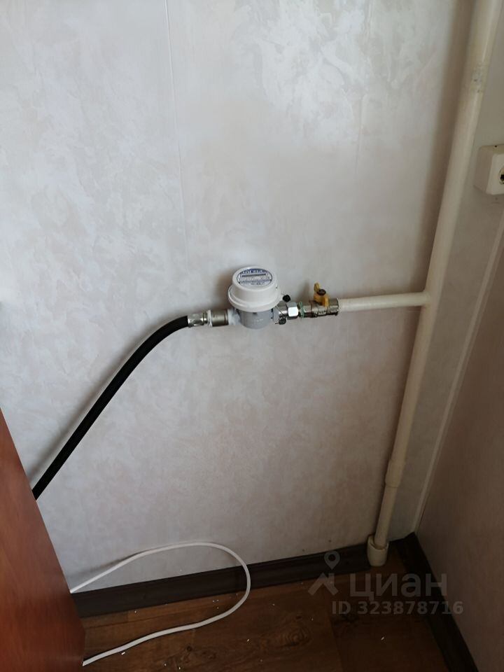 Продажа 2-комн квартиры на вторичном рынке пос. Токарево, улица Кленовая, 12