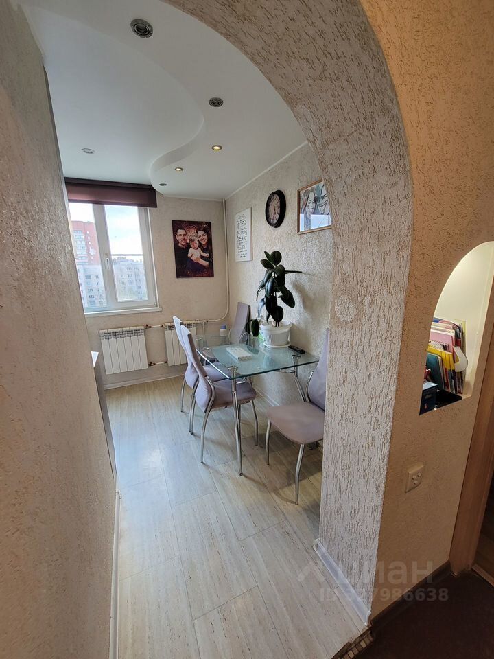 Продажа 2-комн квартиры на вторичном рынке Загребский бульвар, 33К2