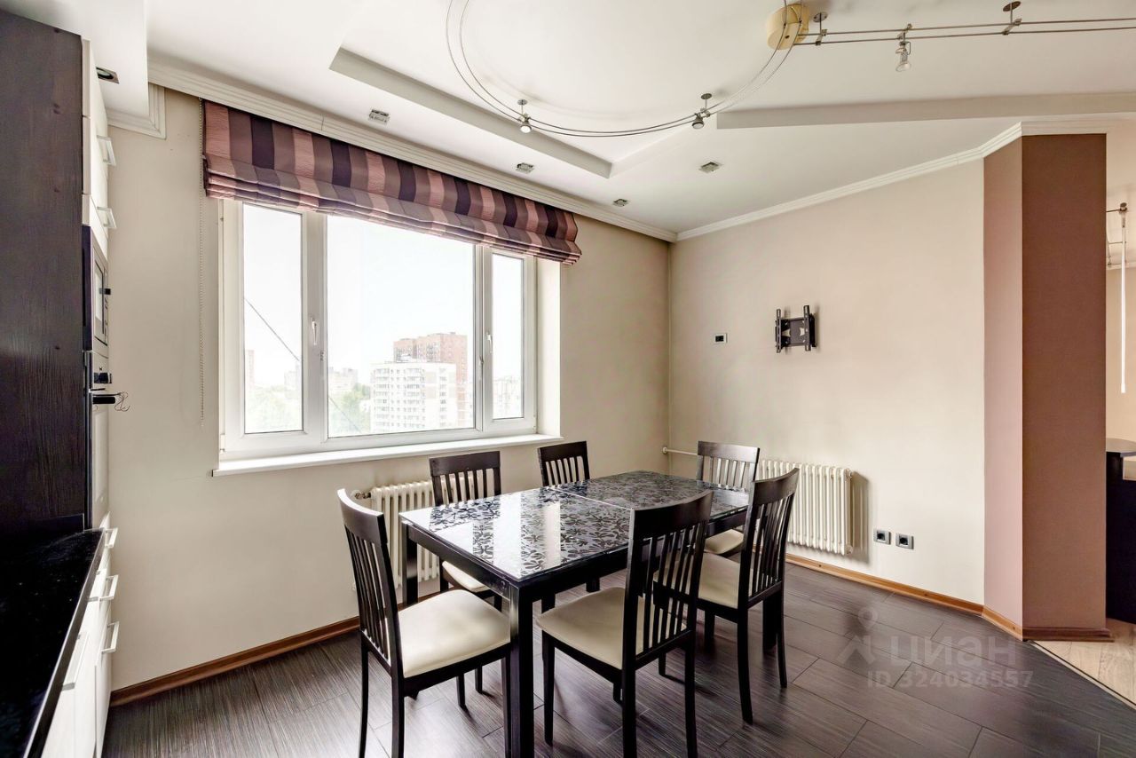 Продажа 4-комн квартиры на вторичном рынке Перовская улица, 20