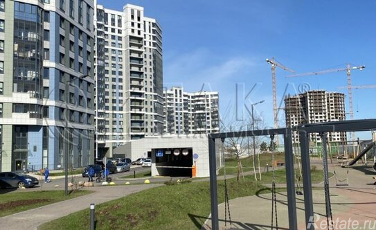 Продажа 1-комн квартиры на вторичном рынке улица Маршала Захарова,  д. 8 с1