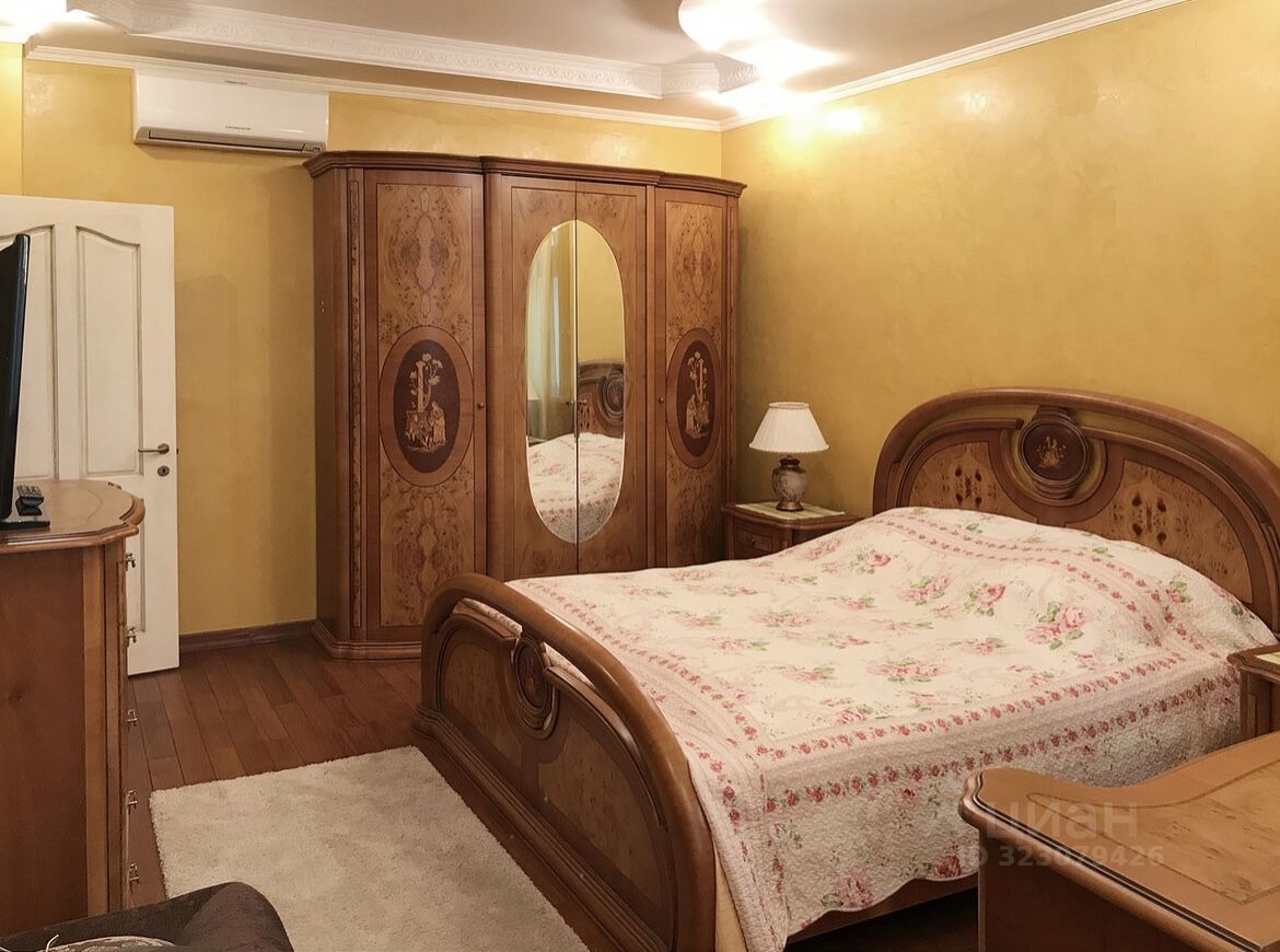 Продажа 3-комн квартиры на вторичном рынке Нахимовский проспект, 56