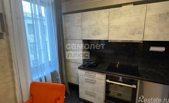 Продажа 2-комн квартиры на вторичном рынке Старопименовский пер,  д. 16