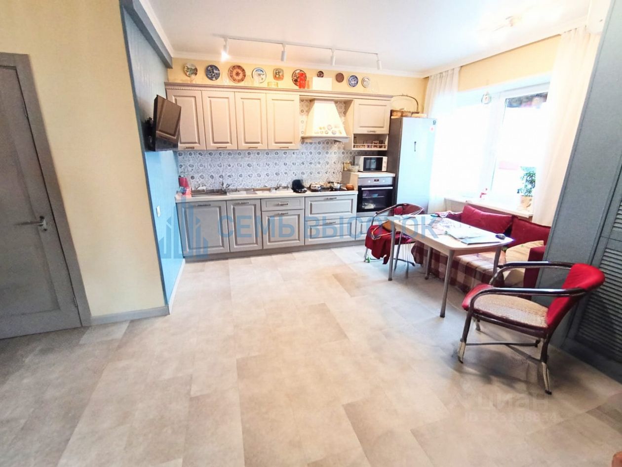 Продажа 2-комн квартиры на вторичном рынке Западный мкр, улица Лунная, 17к3