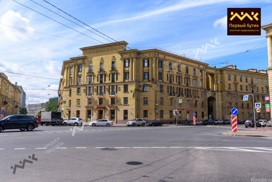 Продажа 3-комн квартиры на вторичном рынке Тульская ул,  д. 9