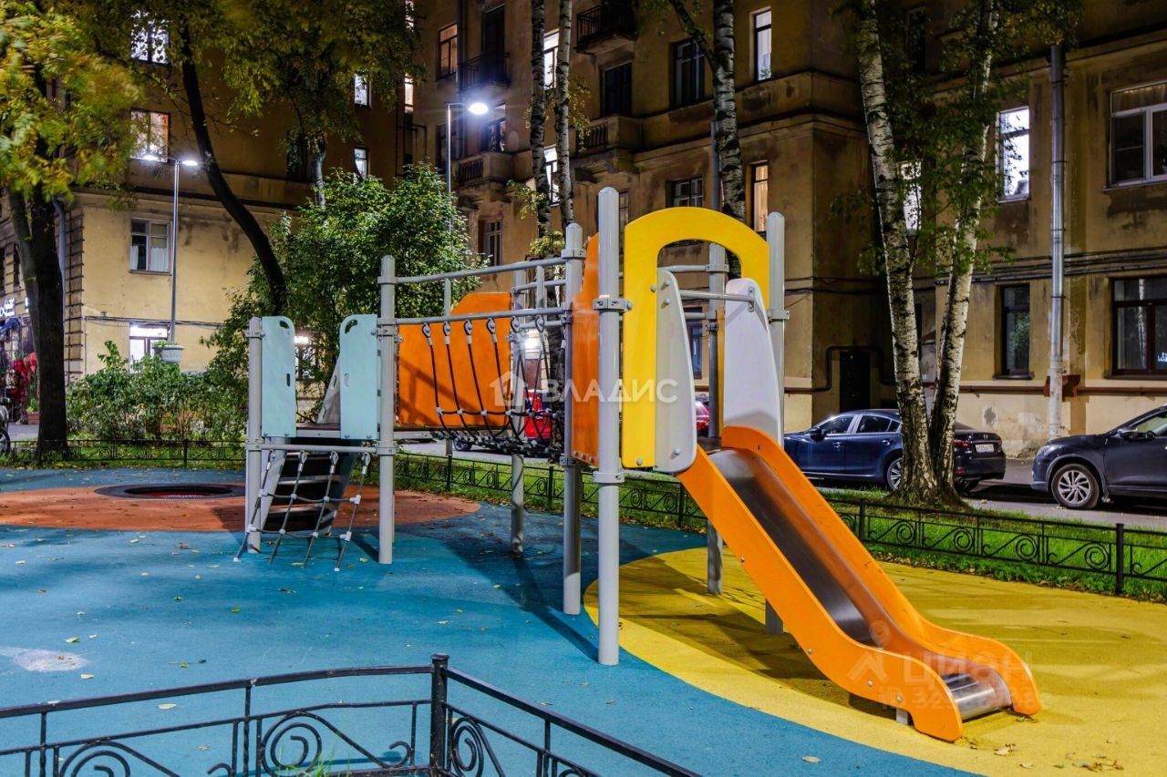 Продажа 3-комн квартиры на вторичном рынке Московский проспект, 75