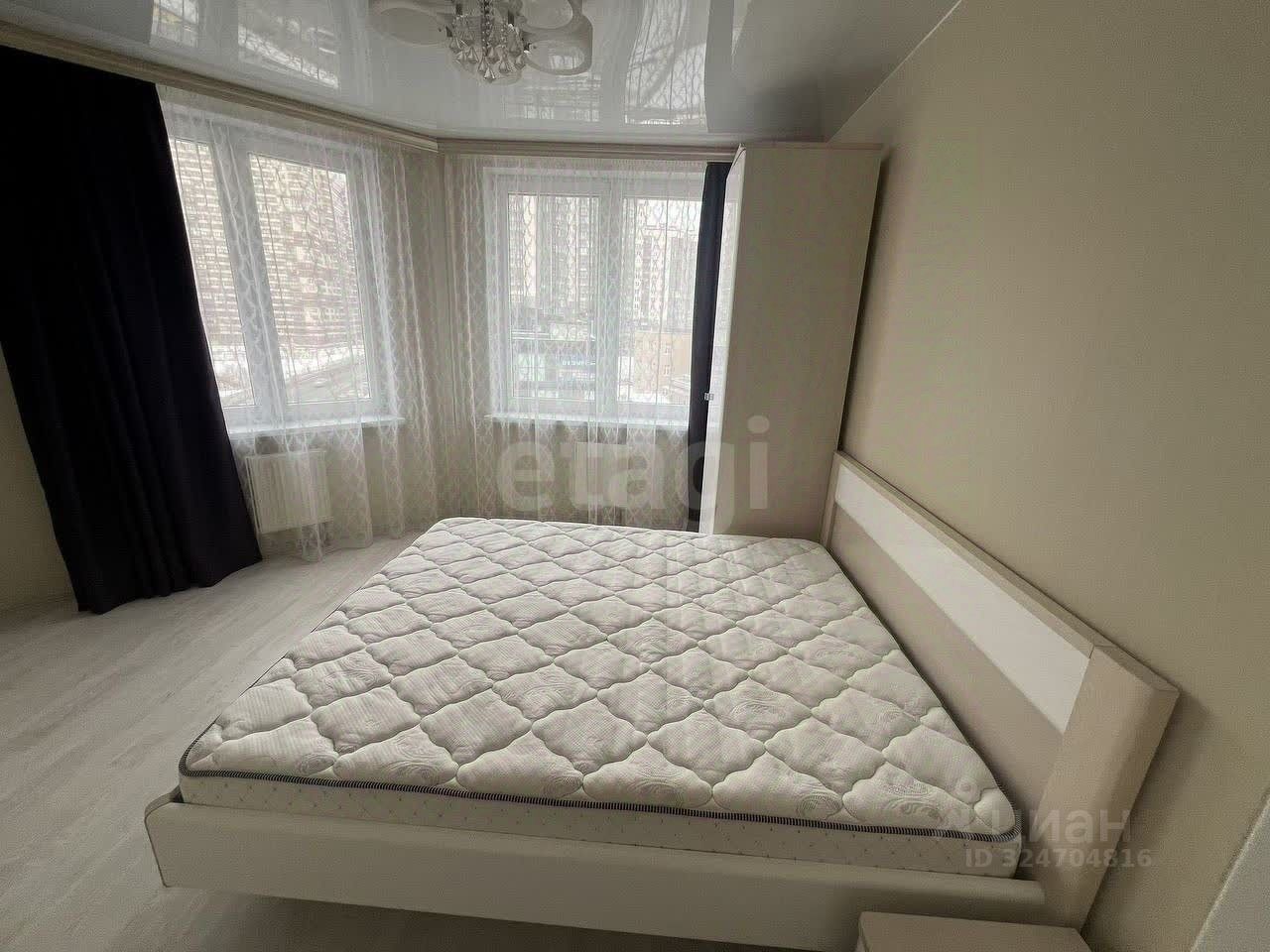 Продажа 2-комн квартиры на вторичном рынке улица Русановская, 11