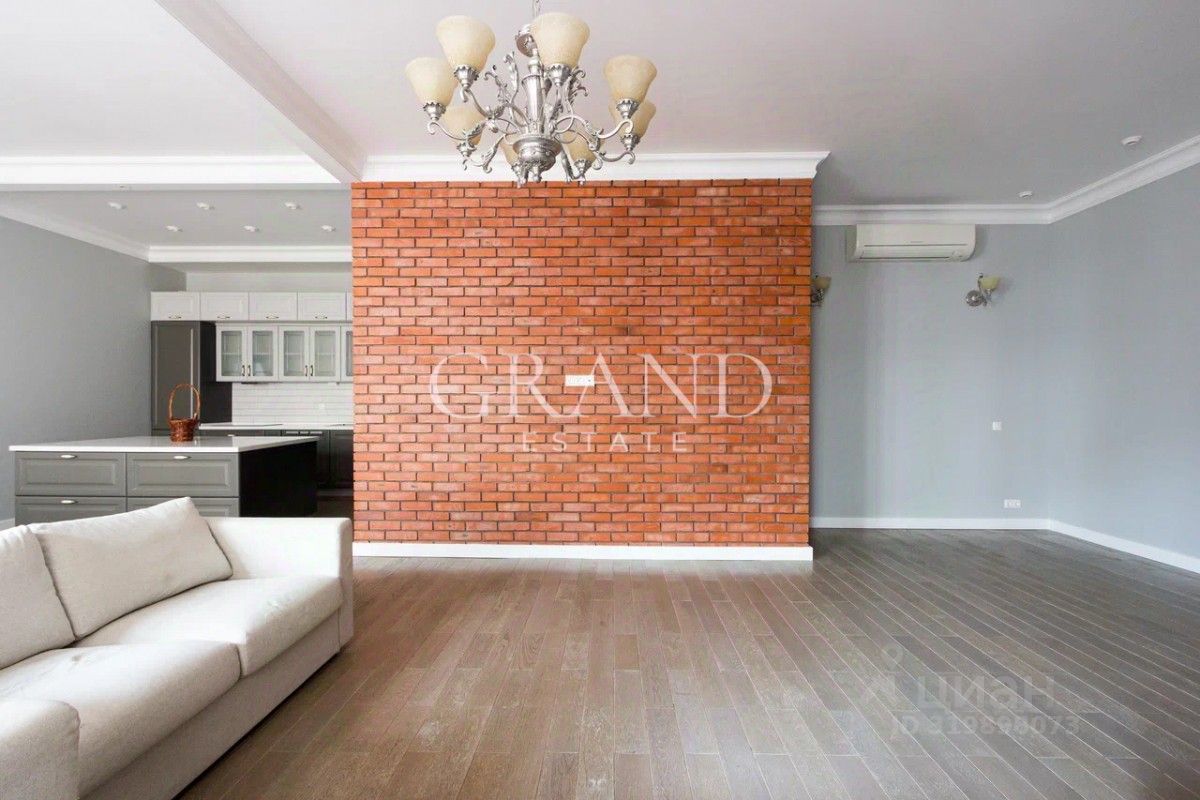 Продажа 5-комн квартиры на вторичном рынке улица Фадеева, 4А