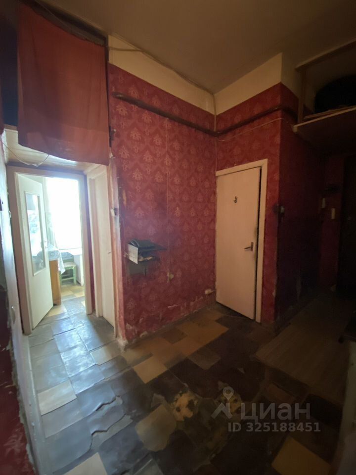 Продажа 4-комн квартиры на вторичном рынке Разъезжая улица, 31