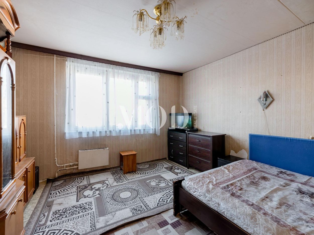 Продажа 2-комн квартиры на вторичном рынке Южнобутовская улица, 147