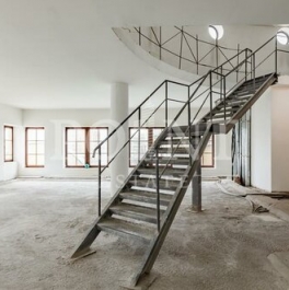 Продажа 5-комн квартиры на вторичном рынке Никитская Б. ул,  д. 45