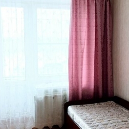 Продажа 2-комн квартиры на вторичном рынке Киришский район, улица Строителей,  д. 2