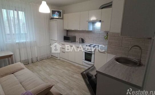 Продажа 1-комн квартиры на вторичном рынке Заречная улица,  д. 25