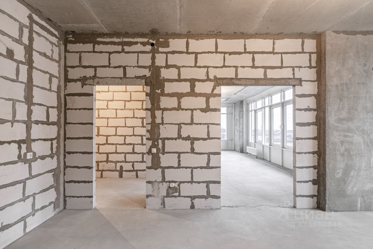 Продажа 4-комн квартиры на вторичном рынке 26-я Васильевского острова линия, 15Б