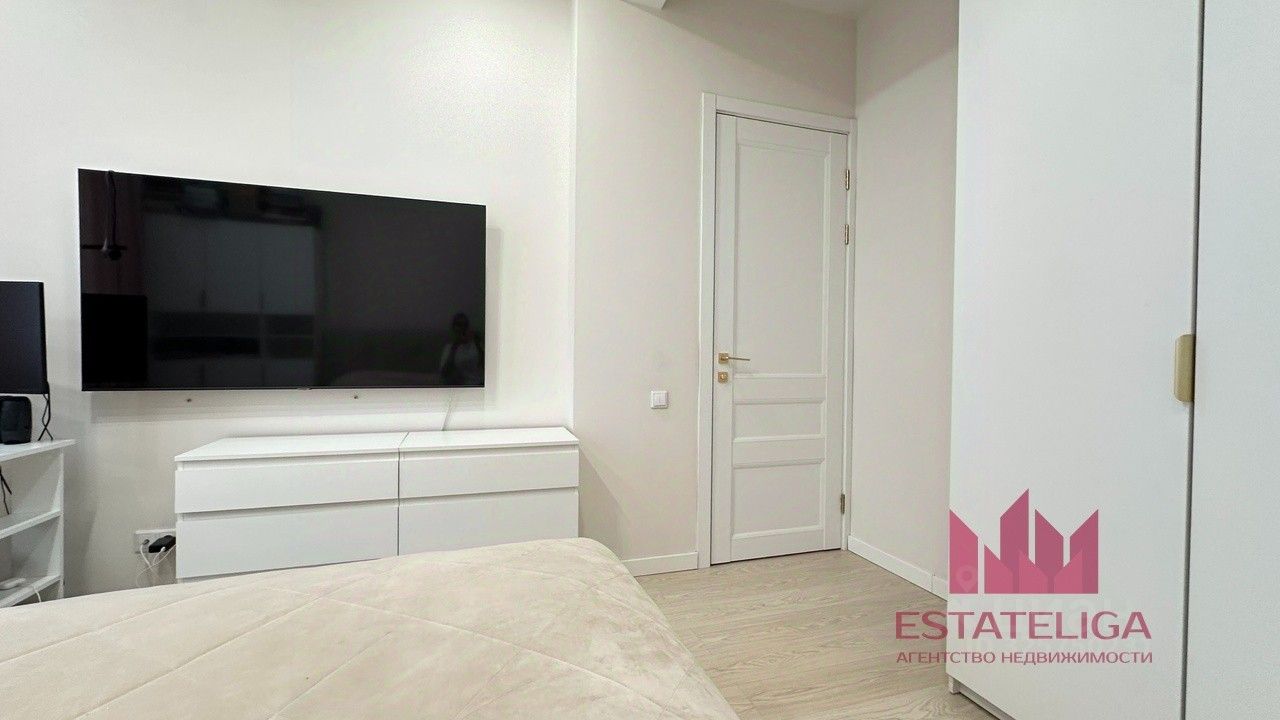 Продажа 3-комн квартиры на вторичном рынке улица Усачева, 29К7