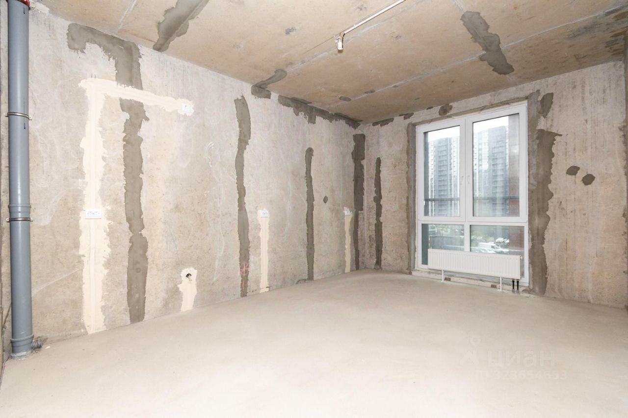 Продажа 4-комн квартиры на вторичном рынке бульвар Головнина, 3к1