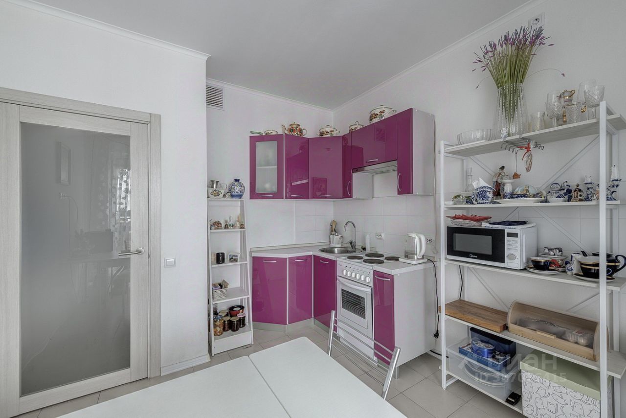 Продажа 2-комн квартиры на вторичном рынке Харьковский проезд, 1/1к1