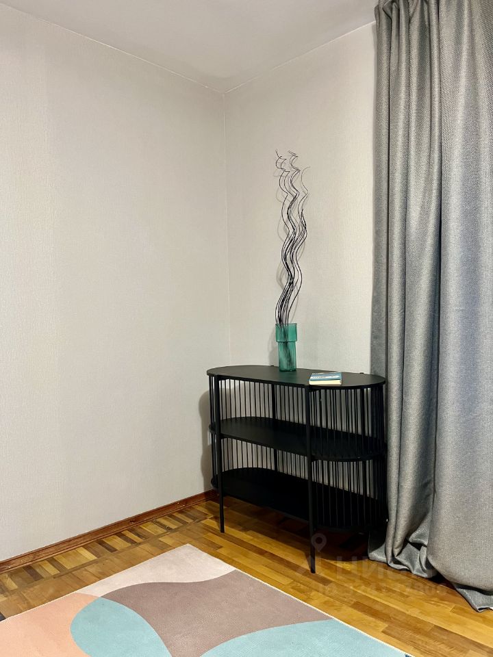 Продажа 2-комн квартиры на вторичном рынке проспект Художников, 13К4