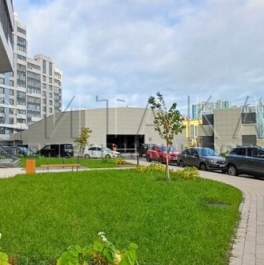 Продажа 2-комн квартиры на вторичном рынке Маршала Захарова ул,  д. 8