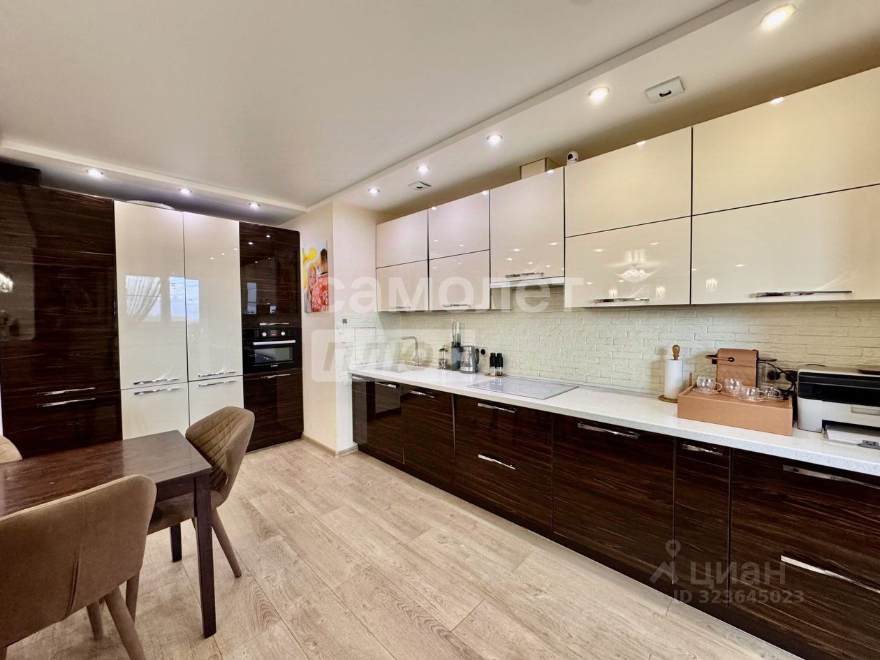 Продажа 3-комн квартиры на вторичном рынке Климовск мкр, проезд Больничный,  д. 2к1