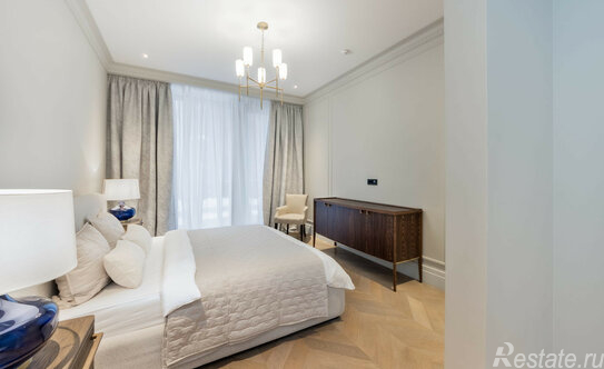 Продажа 4-комн квартиры на вторичном рынке улица Братьев Фонченко,  д. 1 к7