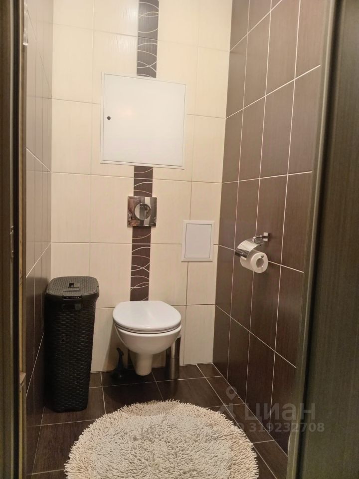 Продажа 2-комн квартиры на вторичном рынке Дунайский проспект, 23