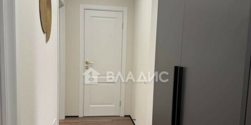 4-комн квартира Героев Панфиловцев ул,  д. 19