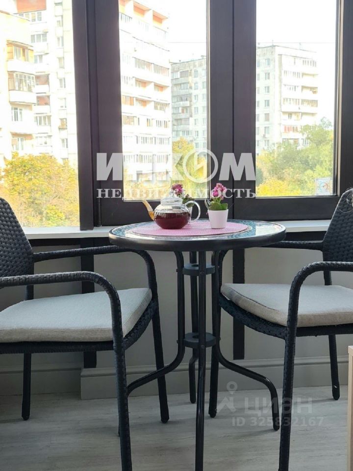 Продажа 3-комн квартиры на вторичном рынке улица Мишина, 14