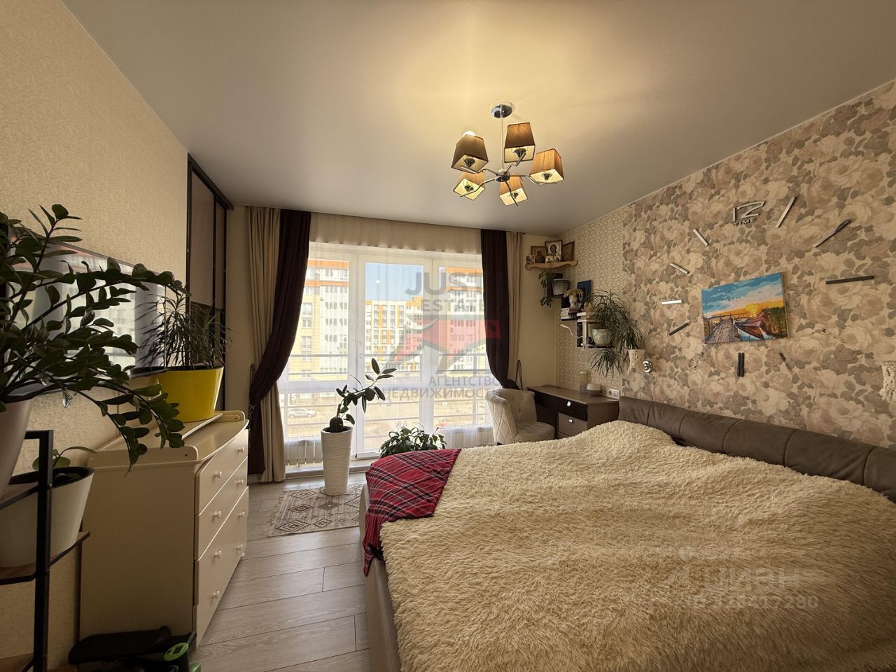 Продажа 2-комн квартиры на вторичном рынке Нахабино пгт, улица Белобородова, 4