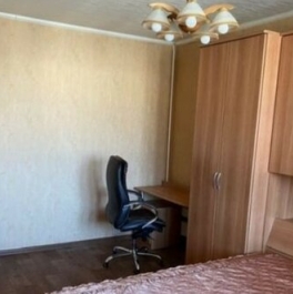 Аренда 3-комн квартиры на вторичном рынке Новозаводская улица,  д. 8