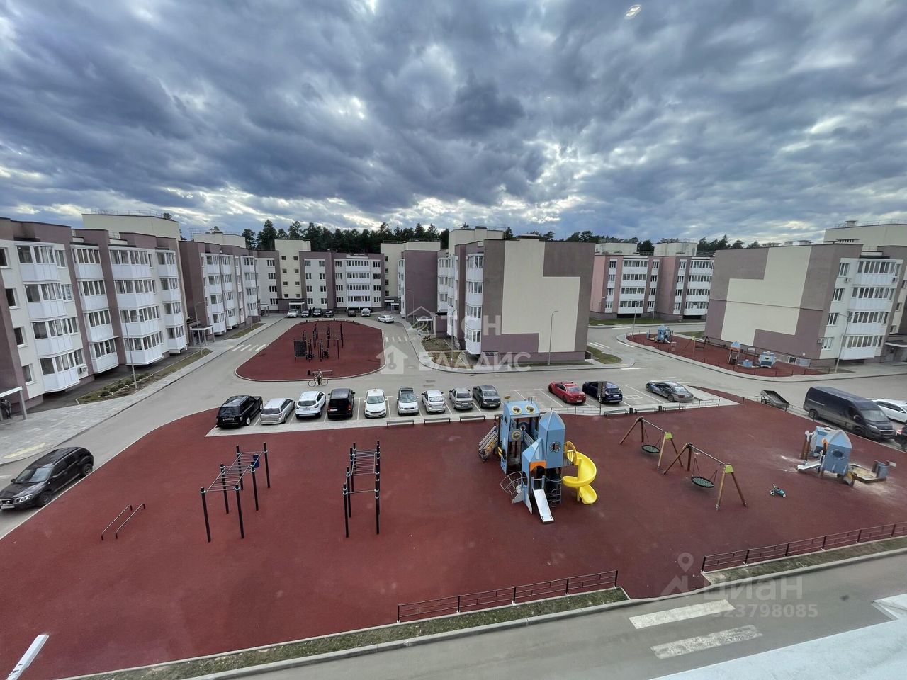 Продажа 3-комн квартиры на вторичном рынке Пушкарь мкр, с. Тарасовка,  д. 2