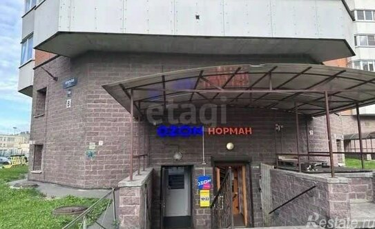 Продажа 1-комн квартиры на вторичном рынке Октябрьская наб,  д. 124,  к. 7