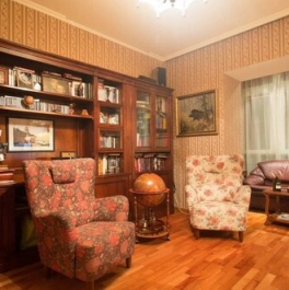 Продажа 5-комн квартиры на вторичном рынке улица Академика Пилюгина,  д. 18