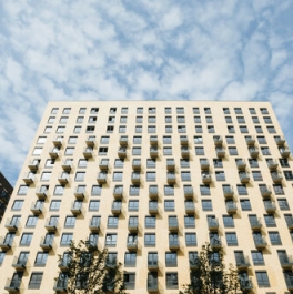 Продажа 1-комн квартиры на вторичном рынке Красноказарменная улица,  д. 14А к6