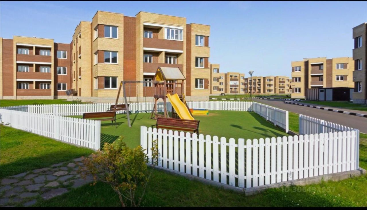 Продажа 1-комн квартиры на вторичном рынке Варежки кв-л, улица Кленовая,  д. 1