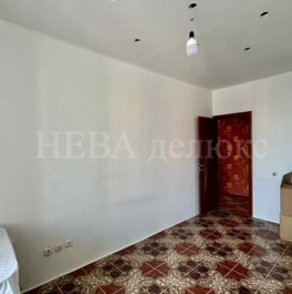 Продажа 2-комн квартиры на вторичном рынке Новоколомяжский пр-кт,  д. 11