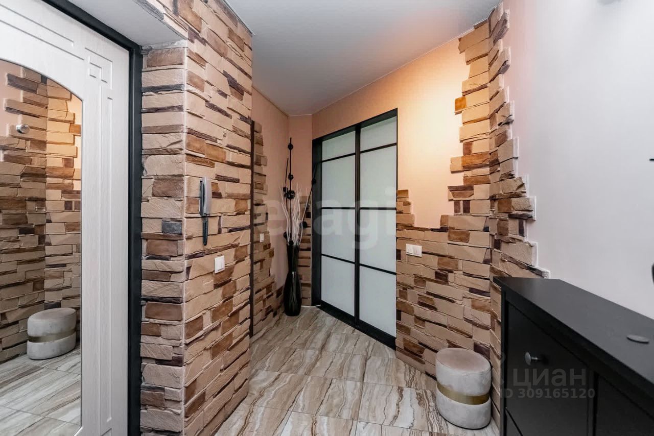 Продажа 2-комн квартиры на вторичном рынке Горелово тер., улица Коммунаров, 190