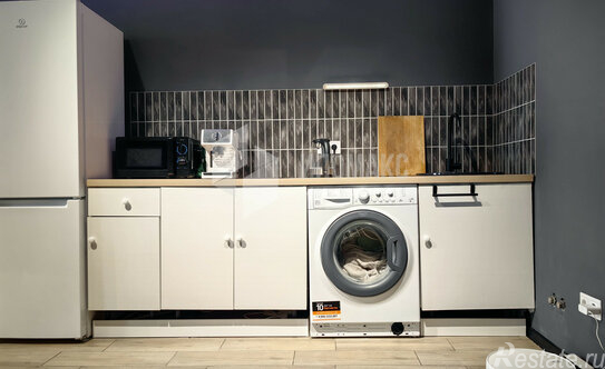 Продажа 1-комн квартиры на вторичном рынке Апрелевка, ул Жасминовая,  д. 4