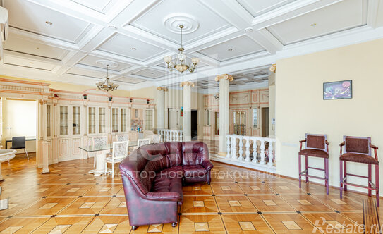 Продажа 5-комн квартиры на вторичном рынке Староконюшенный переулок,  д. 5/14