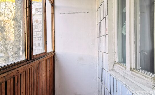 Продажа 1-комн квартиры на вторичном рынке ул Гурьянова,  д. 81