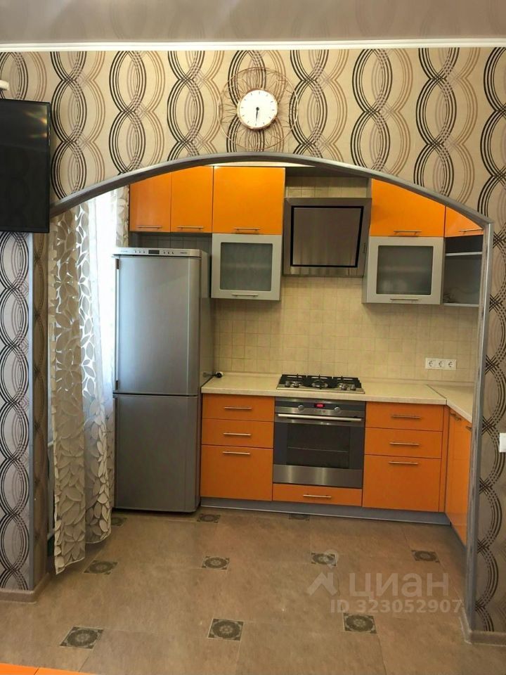 Продажа 3-комн квартиры на вторичном рынке Орехово-Зуево, улица Стаханова,  д. 6